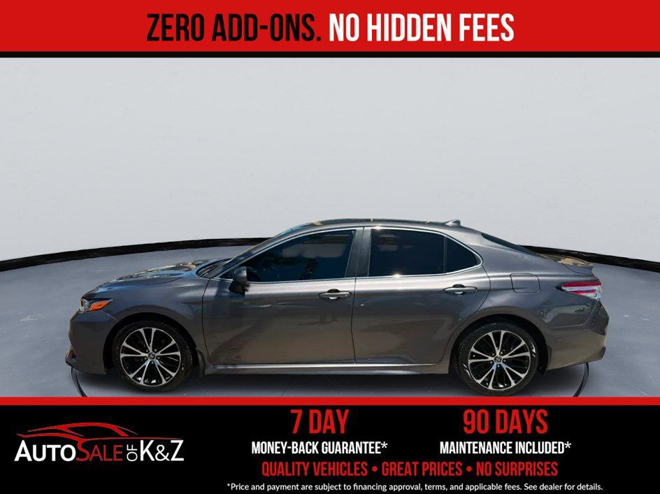 Used 2020 Toyota Camry SE FWD image 4