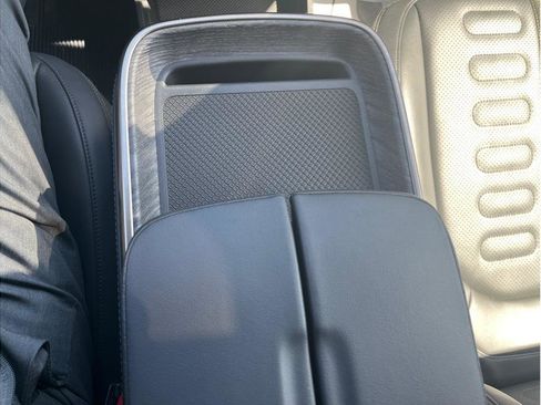 Used 2022 Rivian R1S Launch Edition image 23