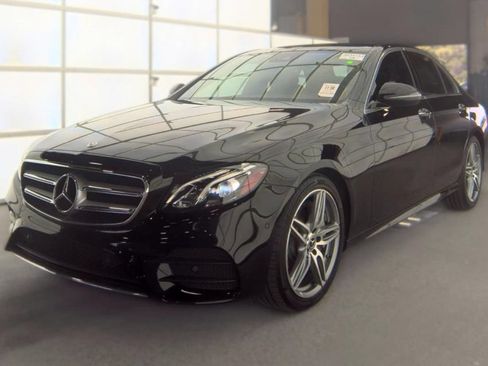 Used 2018 Mercedes-Benz E 300 w/ Premium 1 Package image 7