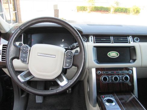 Used 2017 Land Rover Range Rover Supercharged AWD/4WD image 3