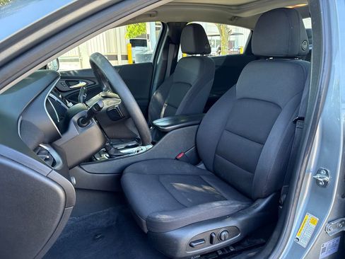 Used 2023 Chevrolet Malibu LT FWD image 14
