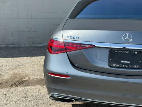 Used 2023 Mercedes-Benz S 580 S 580 4MATIC Sedan 4D image 11