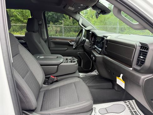 Used 2023 Chevrolet Silverado 1500 LT AWD/4WD image 21