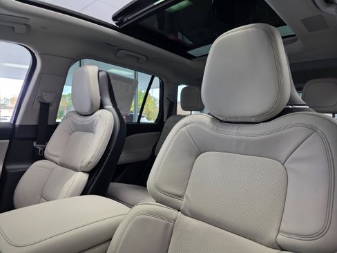New 2026 Lincoln Aviator Reserve image 14