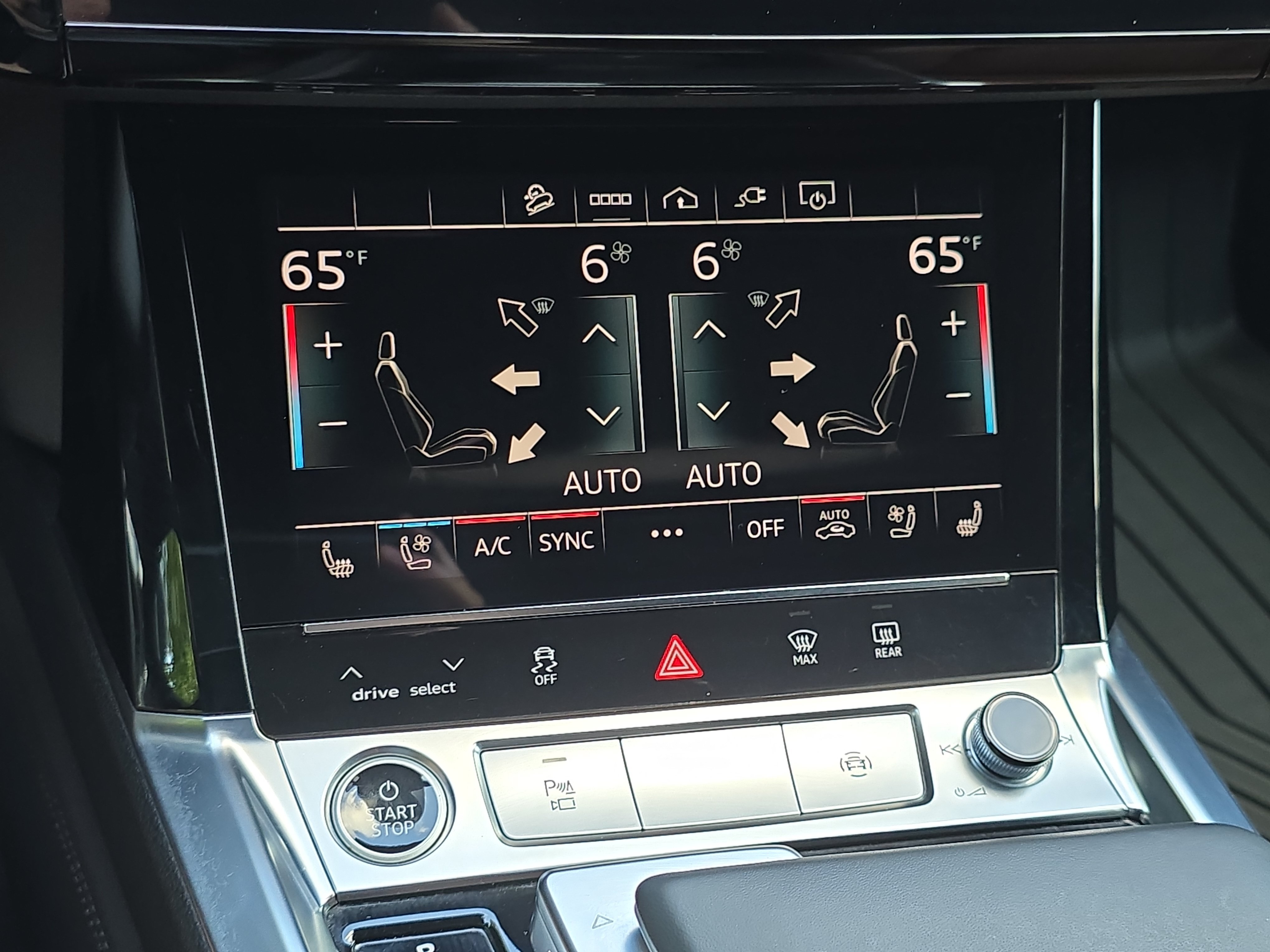 Used 2024 Audi Q8 e-tron Premium Plus w/ Premium Plus Package AWD/4WD image 23