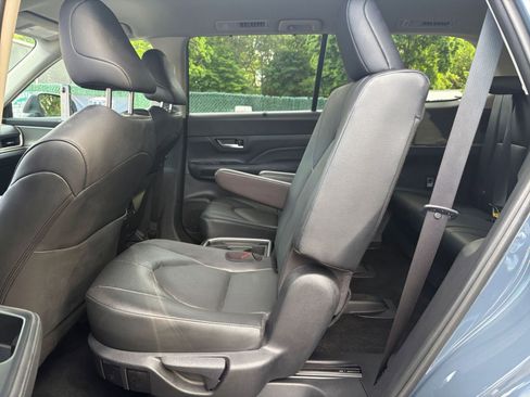 Used 2025 Toyota Grand Highlander FWD image 27
