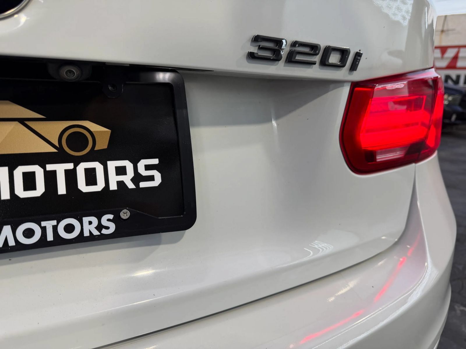 Used 2018 BMW 320i Sedan RWD image 25