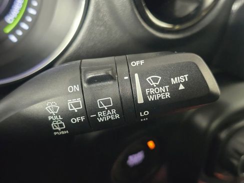 Used 2021 Jeep Wrangler Unlimited Sahara image 30