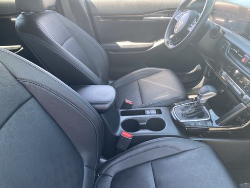 Certified 2024 Kia Seltos SX AWD/4WD image 9