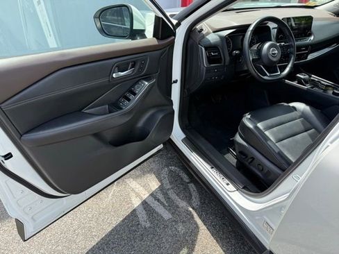 Certified 2023 Nissan Rogue SL w/ SL Premium Package AWD/4WD image 10