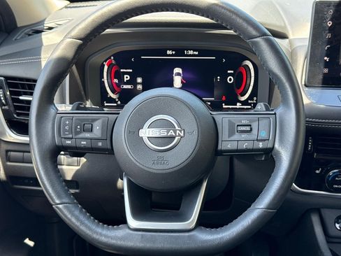 Used 2024 Nissan Rogue SL w/ SL Premium Package AWD/4WD image 14
