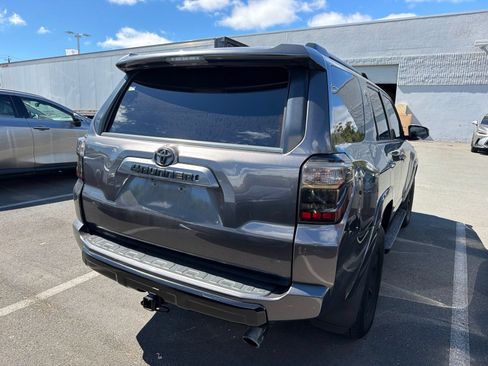 Used 2018 Toyota 4Runner SR5 Premium AWD/4WD image 6