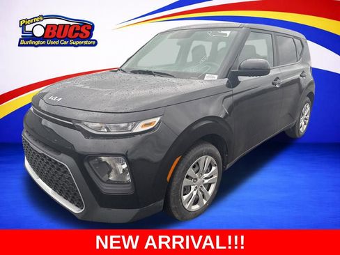Used 2022 Kia Soul LX image 1