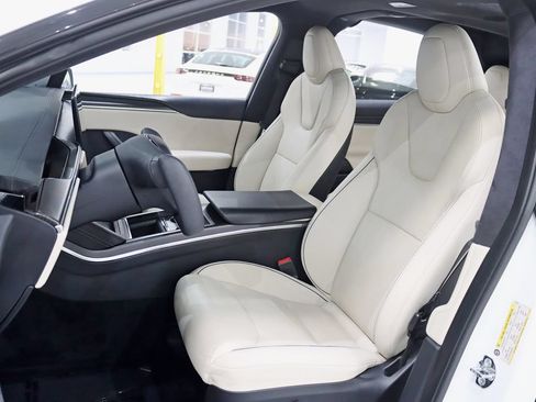 Used 2022 Tesla Model X Plaid AWD/4WD image 28
