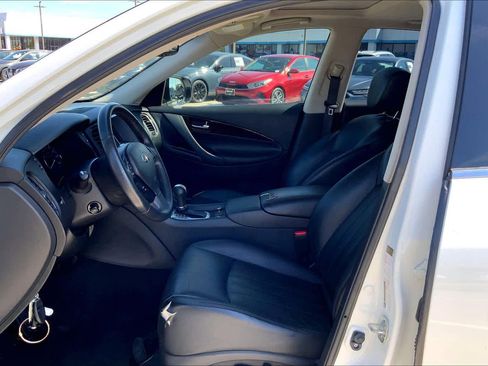 Used 2017 INFINITI QX50 Journey w/ Premium Package image 8