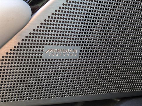 Used 2020 Land Rover Range Rover Velar SV Autobiography Dynamic image 29