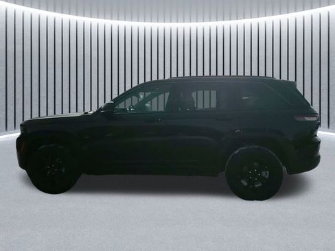 New 2026 Jeep Grand Cherokee Altitude image 15