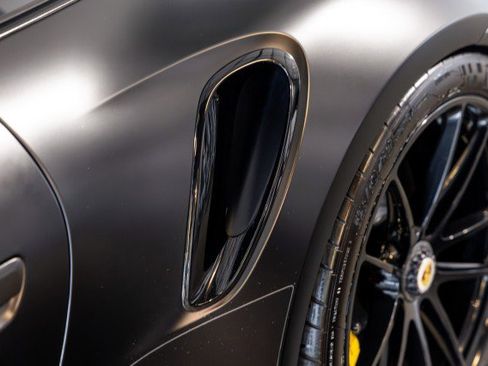 Used 2021 Porsche 911 Turbo S image 15