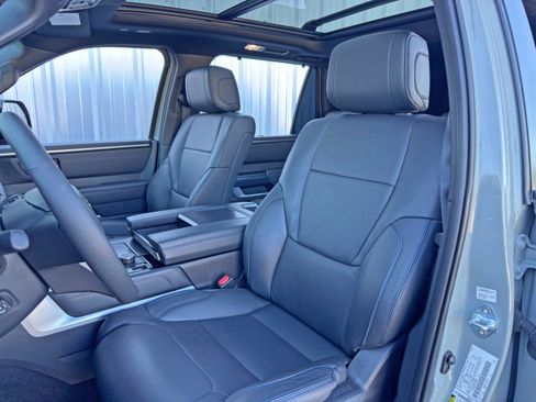 Used 2024 Toyota Sequoia Platinum image 42