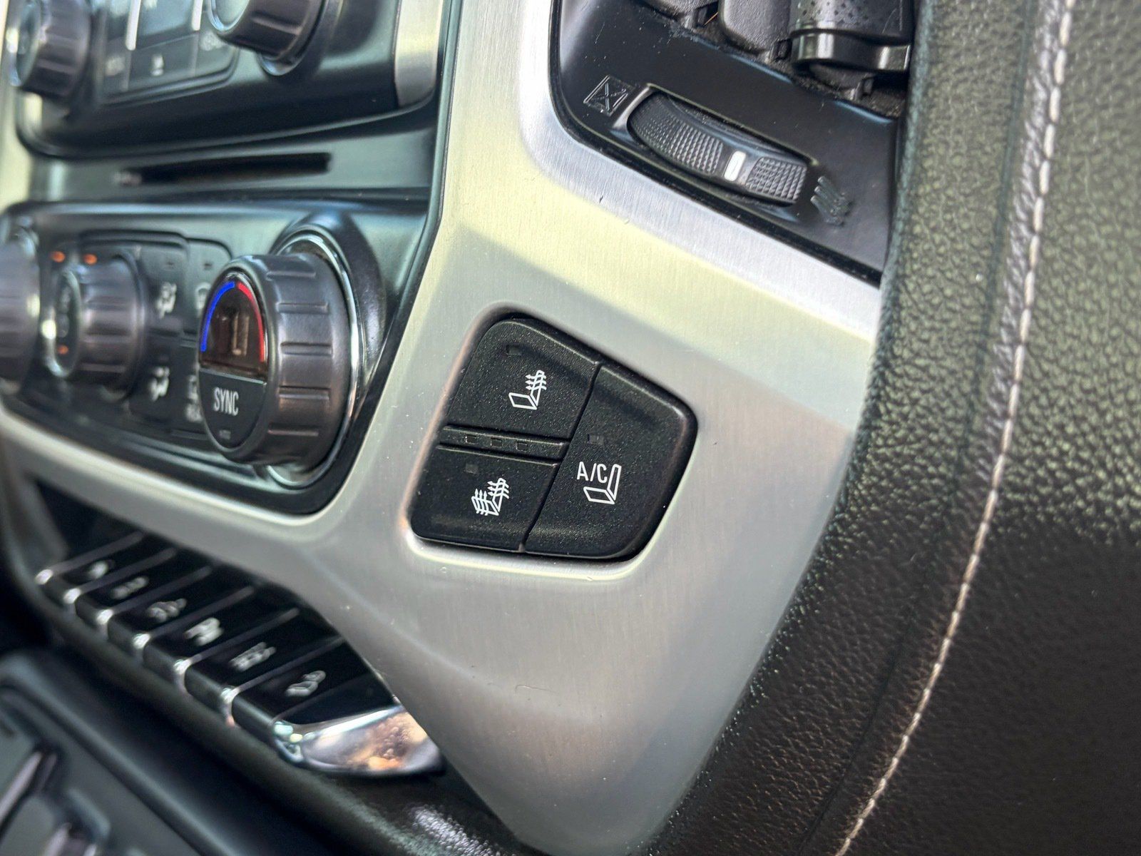 Used 2014 GMC Sierra 1500 SLT AWD/4WD image 31