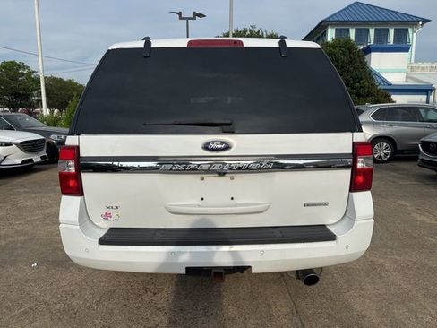 Used 2016 Ford Expedition XLT image 6