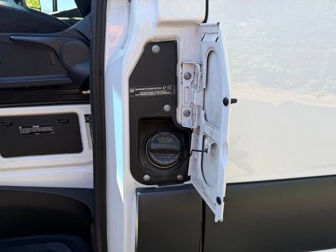 Used 2023 Mercedes-Benz Sprinter 2500 image 6