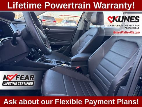 Used 2023 Volkswagen Jetta SE w/ Panoramic Sunroof Package FWD image 13