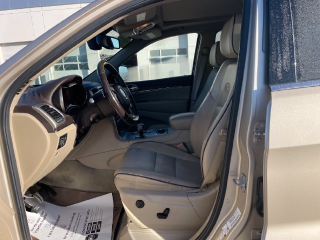 Used 2014 Jeep Grand Cherokee Overland AWD/4WD image 19