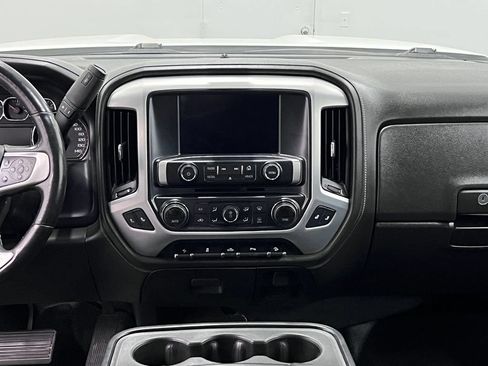 Used 2015 GMC Sierra 1500 SLT w/ SLT Crew Cab Value Package AWD/4WD image 21