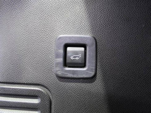 Used 2017 Ford Expedition EL Platinum AWD/4WD image 30