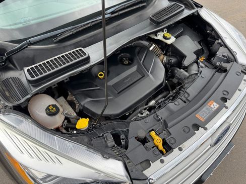 Used 2019 Ford Escape Titanium AWD/4WD image 25