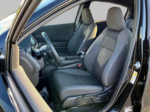 Used 2021 Honda HR-V Sport image 8