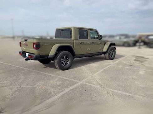 New 2026 Jeep Gladiator Mojave image 12