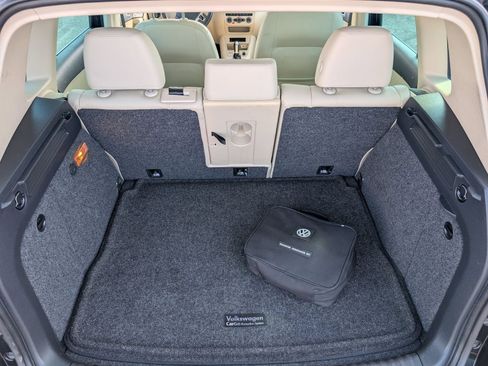 Used 2017 Volkswagen Tiguan SEL image 14