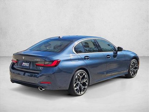 Certified 2025 BMW 330i Sedan image 5