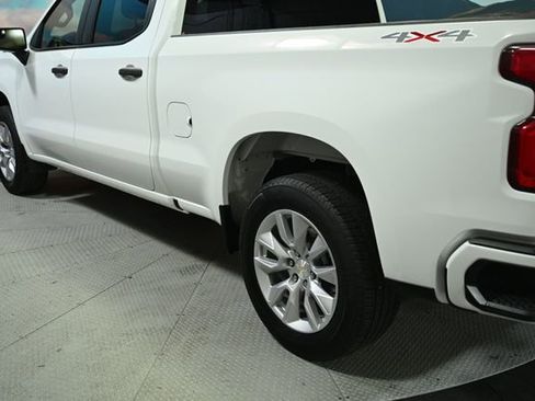 Used 2021 Chevrolet Silverado 1500 Custom image 8