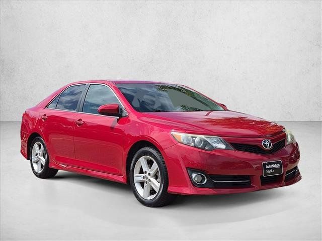 Used 2014 Toyota Camry SE FWD image 3