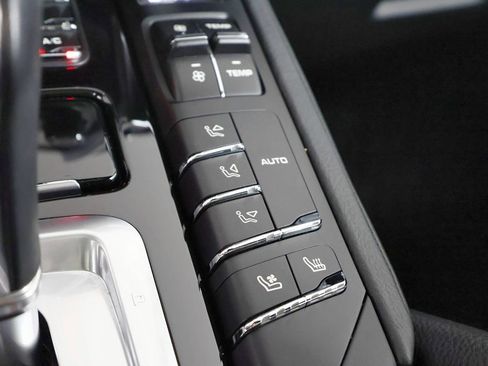 Used 2017 Porsche Cayenne Platinum Edition w/ Premium Package Plus (PJX) image 45