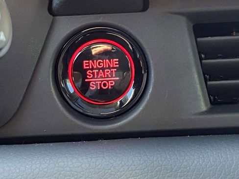 Used 2025 Honda Pilot Elite image 30