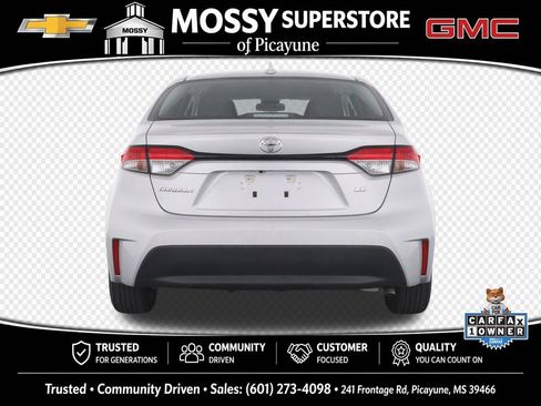 Used 2025 Toyota Corolla LE FWD image 8