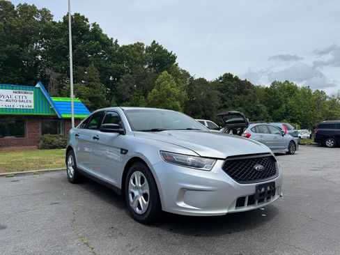 Used 2017 Ford Taurus Police Interceptor AWD image 3