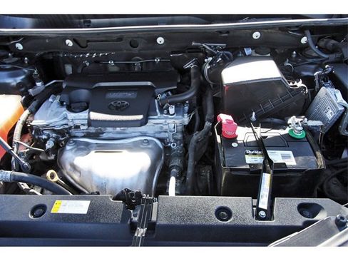 Used 2015 Toyota RAV4 Limited image 32