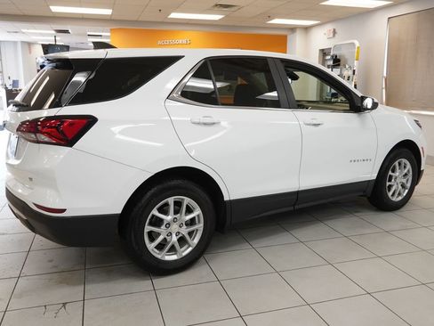 Used 2023 Chevrolet Equinox LT FWD image 12