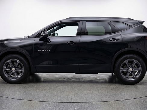 Used 2025 Chevrolet Blazer LT FWD image 5