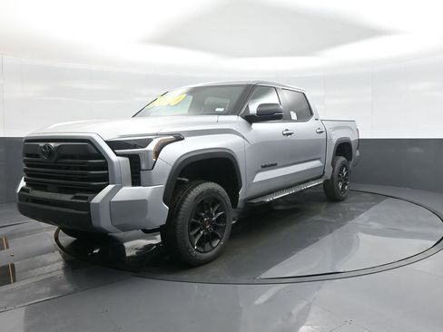 New 2026 Toyota Tundra SR5 image 3