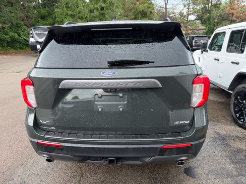 Used 2022 Ford Explorer XLT w/ Equipment Group 202A AWD/4WD image 5