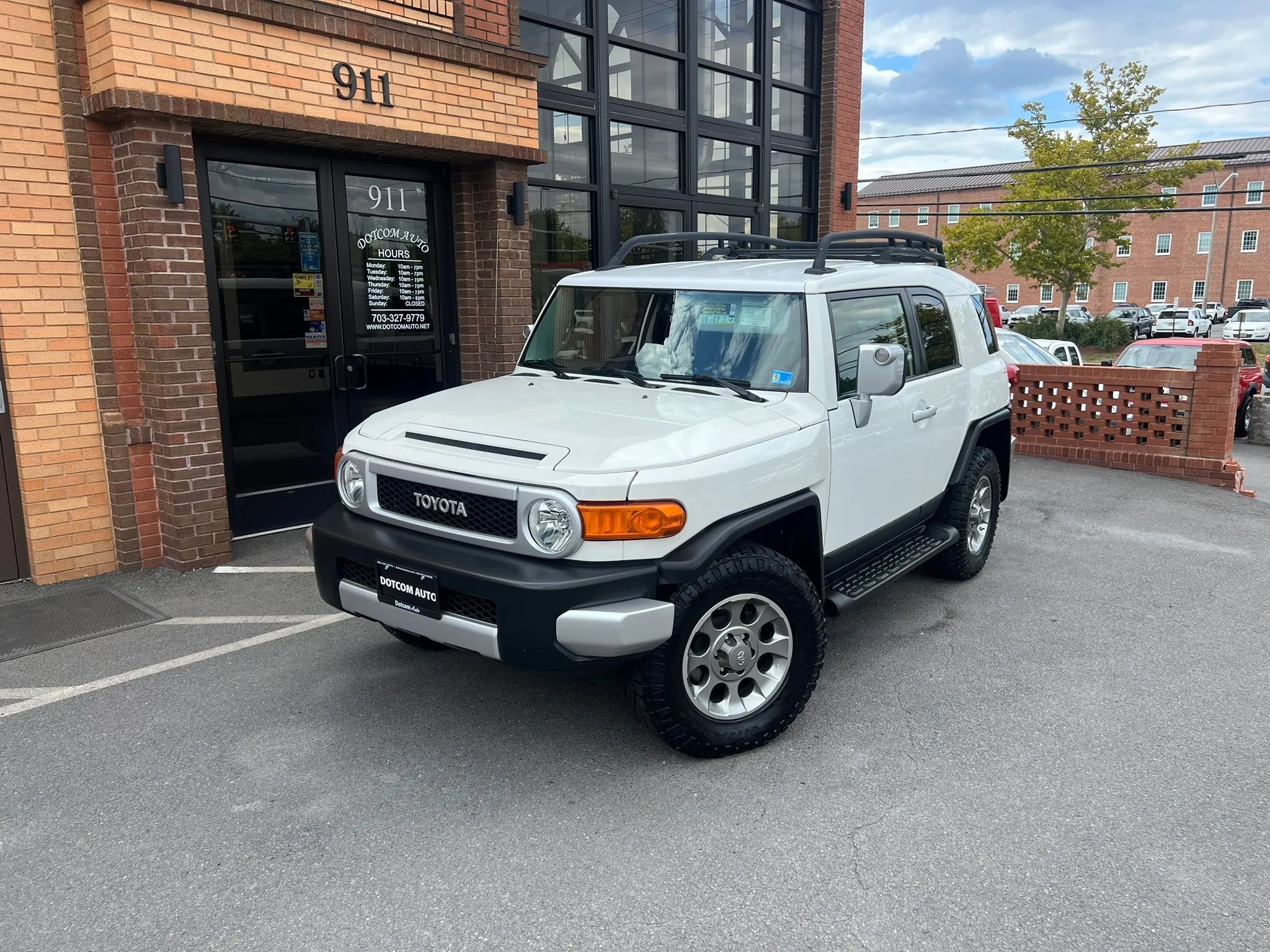 Used 2013 Toyota FJ Cruiser 4WD w/ Upgrade Pkg image 1