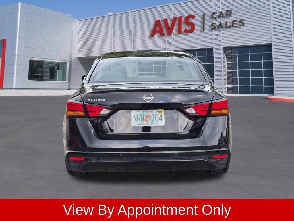 Used 2025 Nissan Altima 2.5 SV FWD image 6