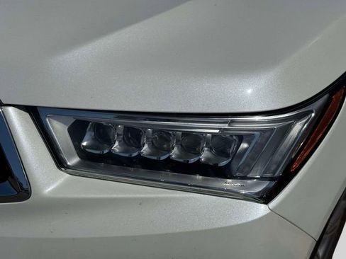 Used 2020 Acura MDX FWD image 11