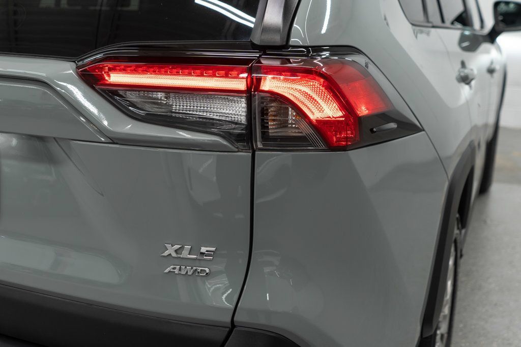Used 2019 Toyota RAV4 XLE Premium AWD/4WD image 46